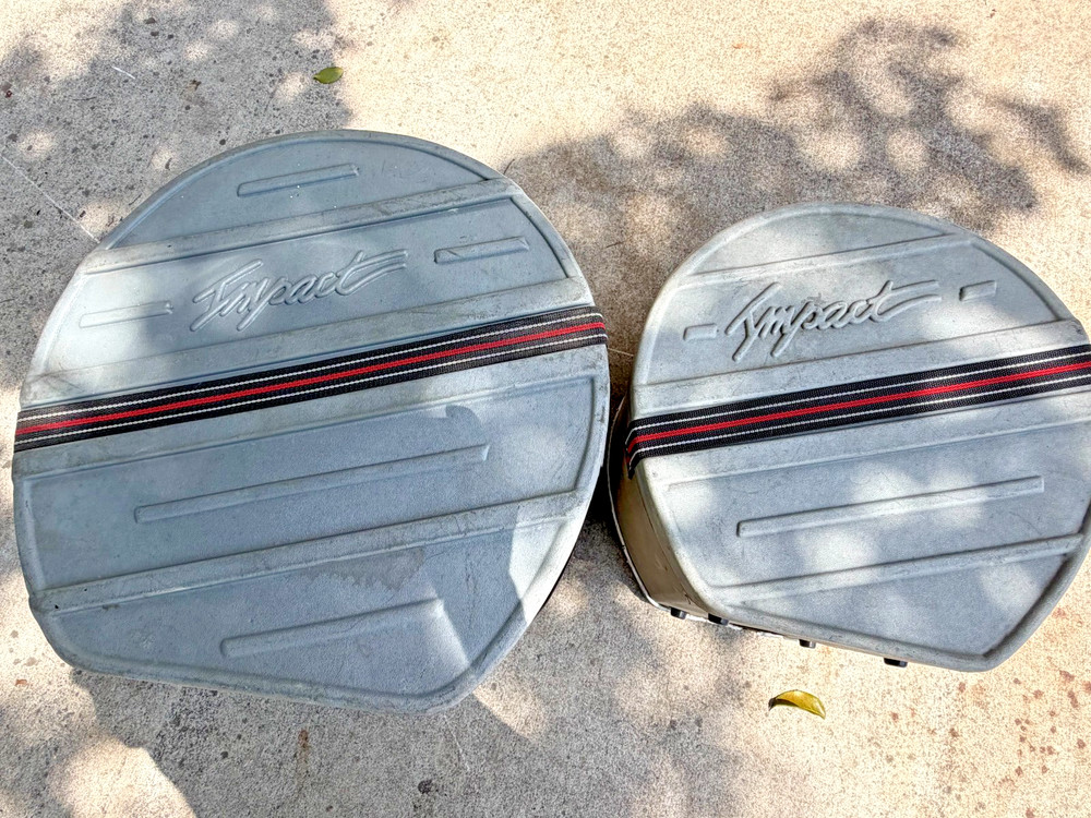 2 Impact drum cases with strap & handle 15" & 18"