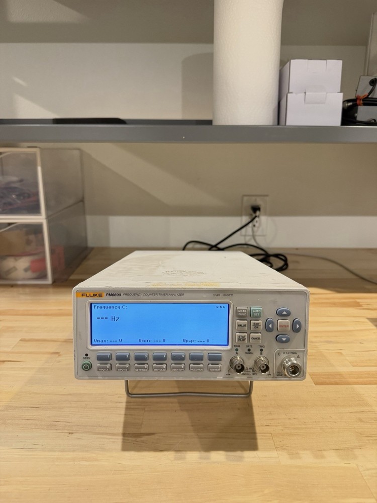 FLUKE PM6690 FREQUENCY COUNTER / TIMER ANALYZER (TESTED) SHIPS FREE