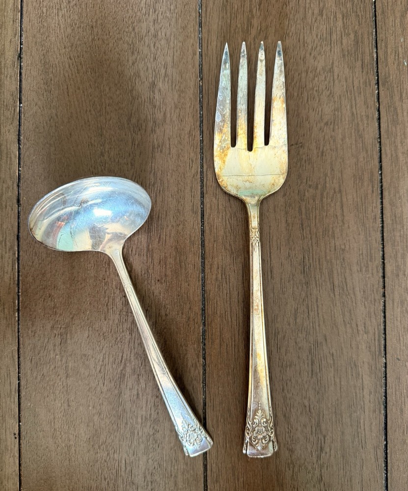 Wm. Rogers Vintage Silver Serving Set 2pc