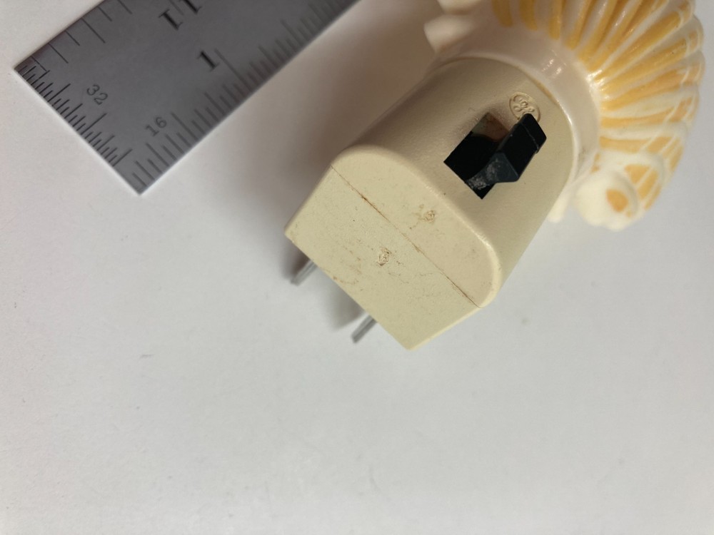 Seashell Shaped Night Light GE Plug in Beach Decor beige white