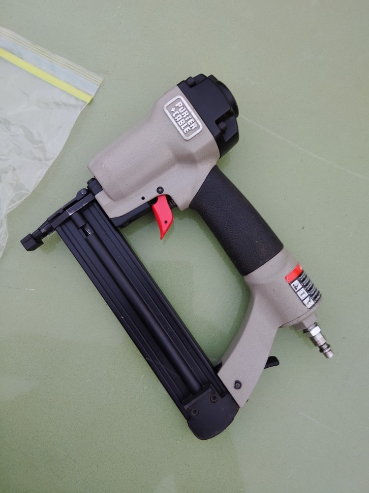 PORTERING CABLE PNEUMATIC NAIL GUN