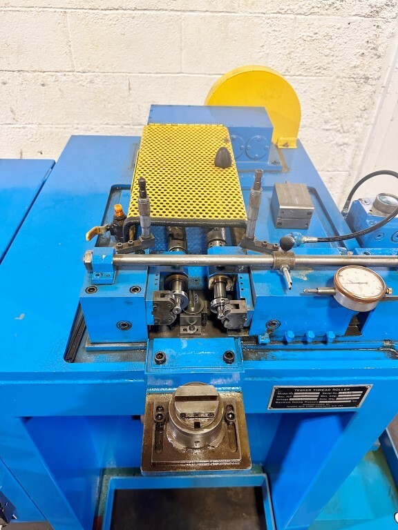TESKER #25 THREAD ROLLER