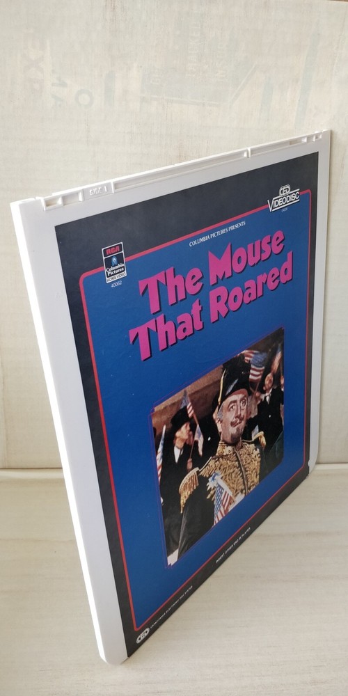 Near Mint -- The Mouse That Roared -- CED Videodisc Selectavision