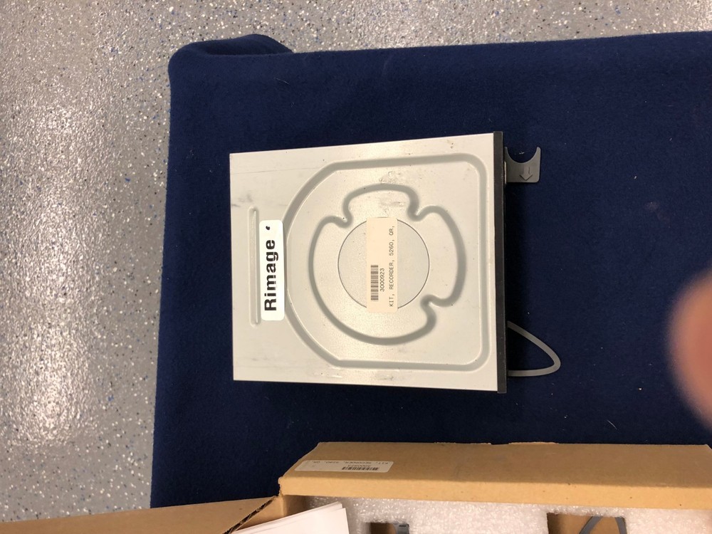 Rimage 8100, 7100, 6100 SATA Duplicator CD/DVD Recorder