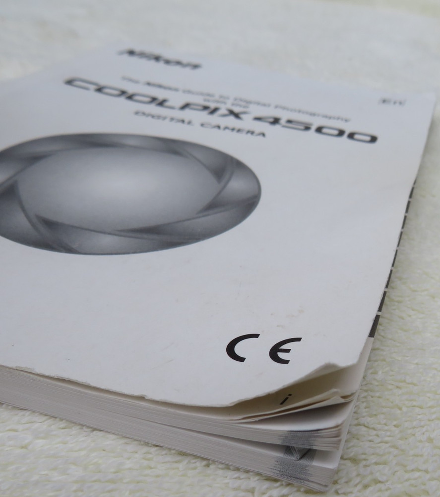 Nikon CoolPix 4500 Digital Camera User Guide Instruction Manual - Used
