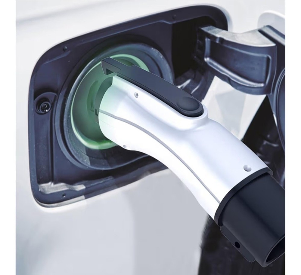 Electric Vehicle V2L Connector
