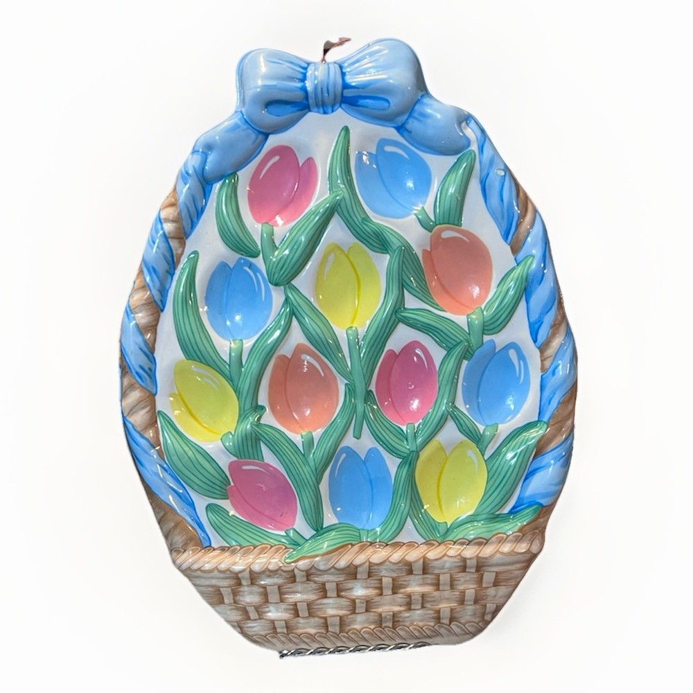 Plastic Deviled Egg Plate, Easter Basket Shape, Blue Bow ￼