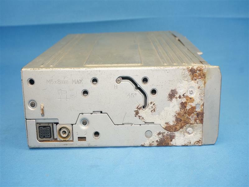 Clarion DCZ625 CAA-397 6-Disc CD Changer w/ Missing Cover