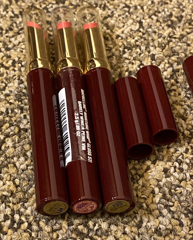 3 MAYBELLINE MOISTURE WHIP GLOSS STICK ,BARELY WINE