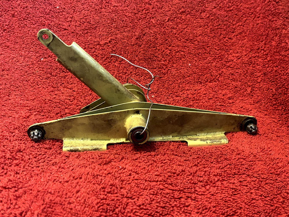 AIRCRAFT HORIZONTAL STABILIZER HINGE ASSEMBLY