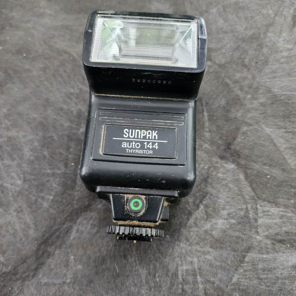 Sunpak Auto 144 D Thyristor Flash