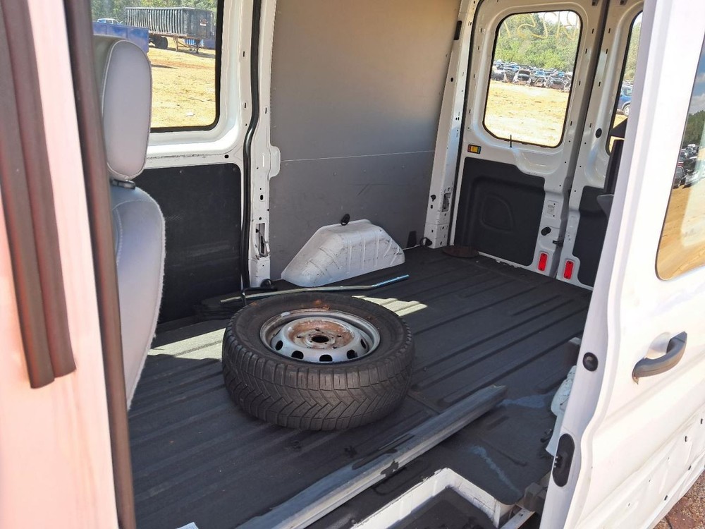TRANSIT25 2017 Glove Box 4812348