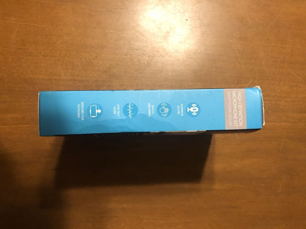 Traxx 6 Inch Studio Light & Bower HD Microphone Killld