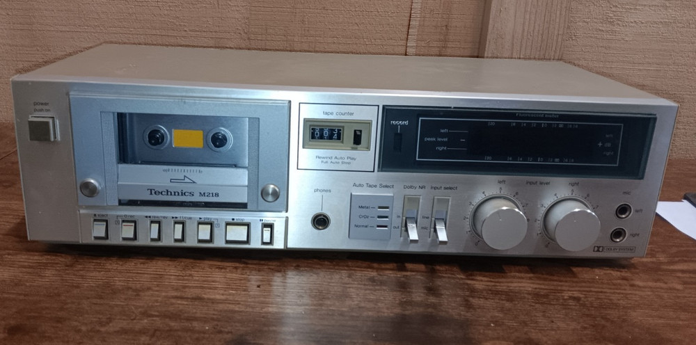 Vintage Technics Cassette Deck Model RS-M218