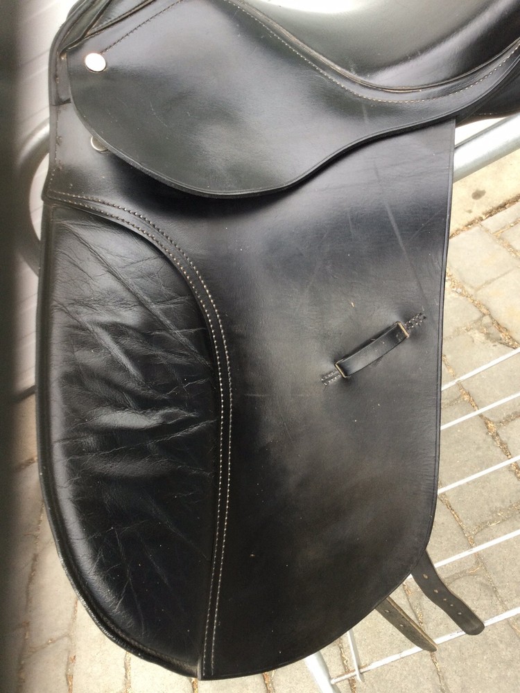 Mystic 16” Dressage Saddle