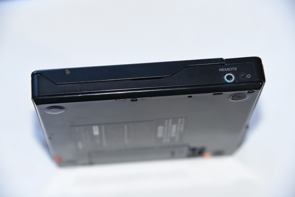 Sony D-25 Discman Personal CD Player Working