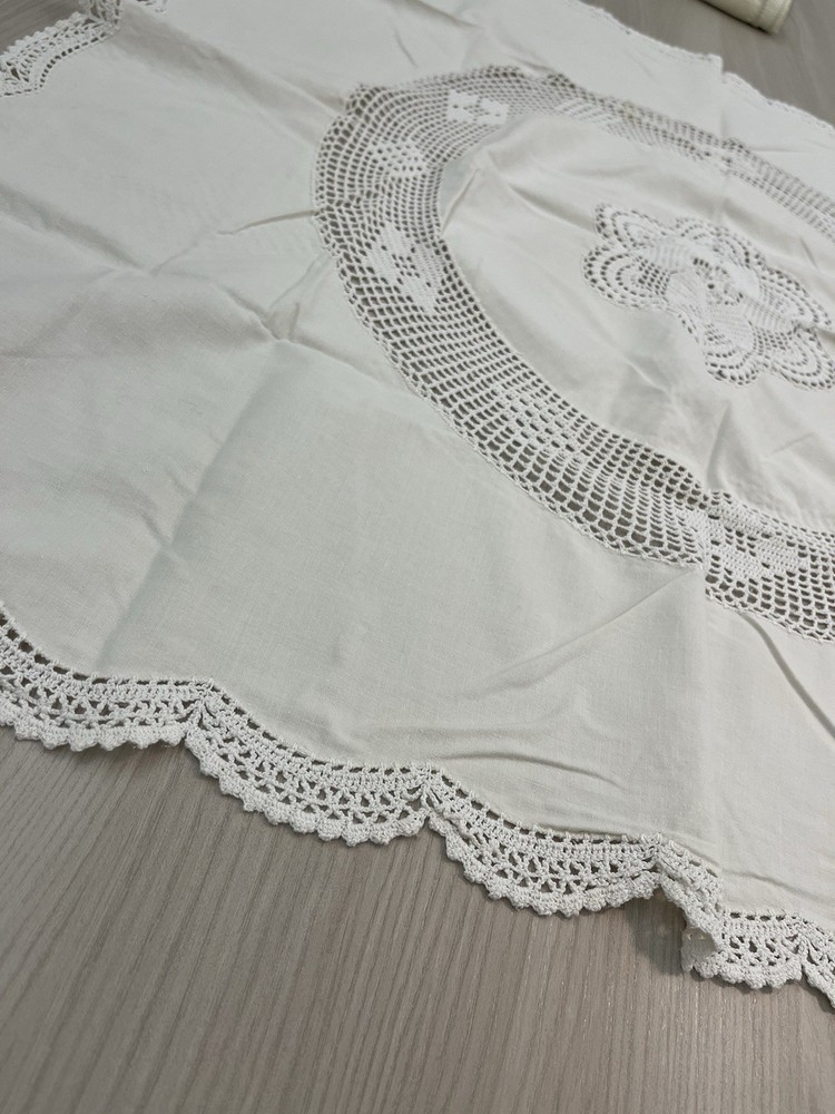 Antique 20th Century Tablecloth - White