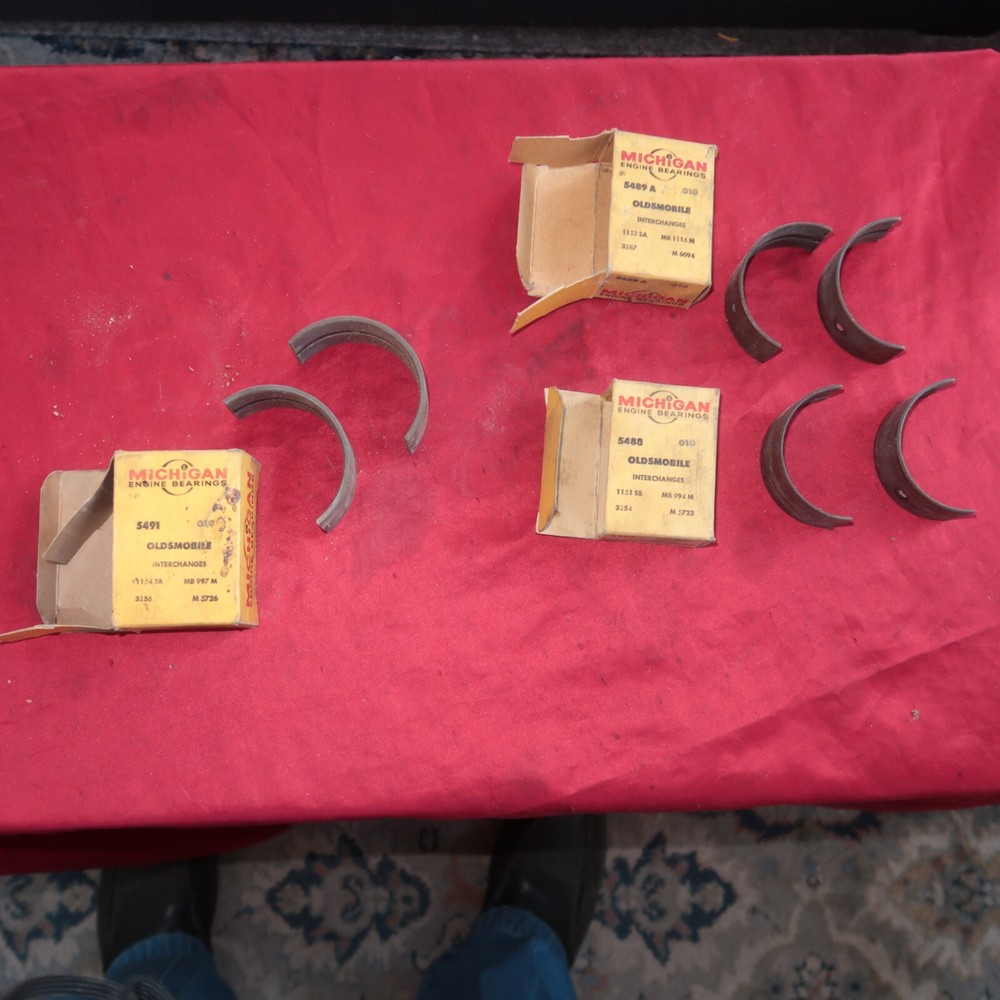 NOS Michigan OLDSMOBILE Engine Bearings - READ LISTING - SEE PICS