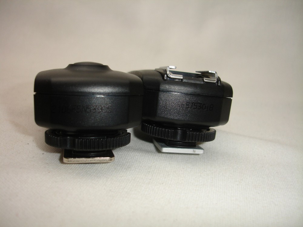 Neewer 2.4GHz Flash Camera Trigger Transmitter & Receiver (no cables)