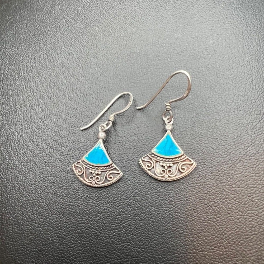 Sterling Silver Turquoise Dangle Earrings 1 1/2" in Excellent Condition