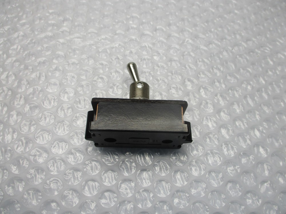 INUSTRIAL SPARE 0509 TOGGLE SWITCH NSNP
