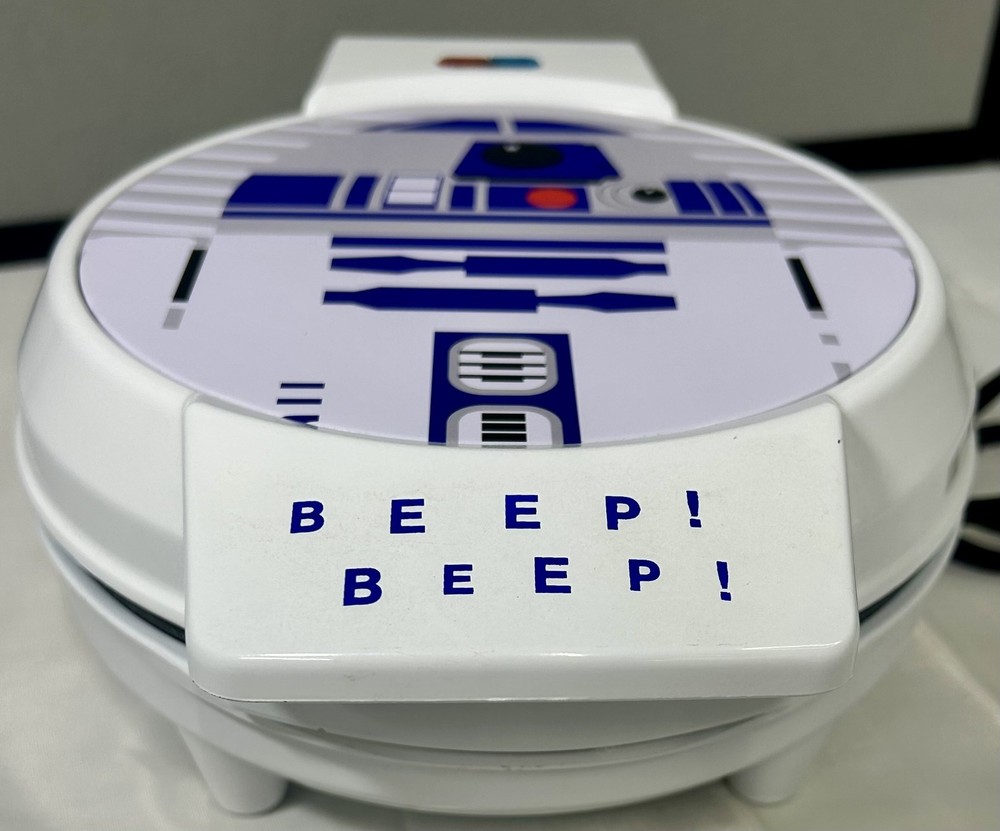 Star Wars R2D2 Waffle Maker Intertek Non-Stick Plates Very Cool
