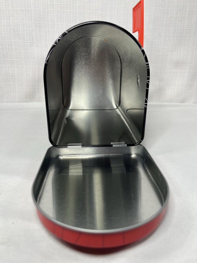 Marvel "World Of Web" Spider-Man Tin Mailbox