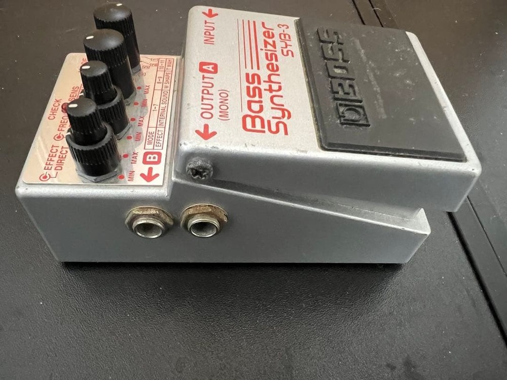 BOSS SYB-3 Bast Synthesizer