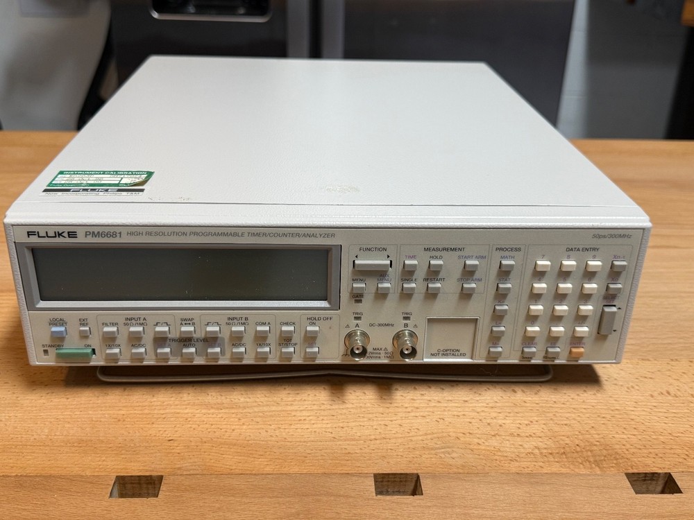 Fluke PM6681 High Resolution Programmable Timer / Counter / Analyzer PM 6681