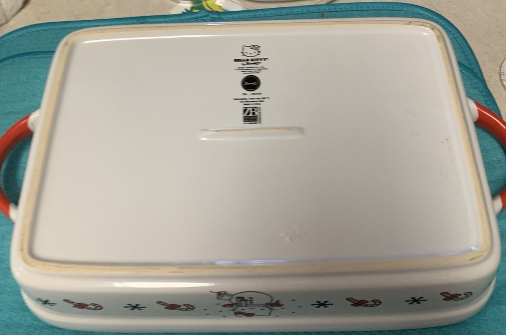 Hello Kitty Sanrio Baking Dish Ceramic Oven Safe Bakeware