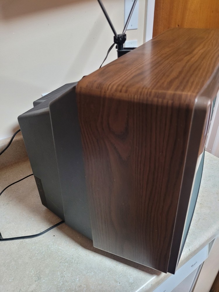 1985 Zenith SA1927W System 3 Space Command 19" CRT TV