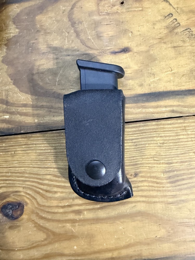 Double Stack Magazine Carrier Black Leather