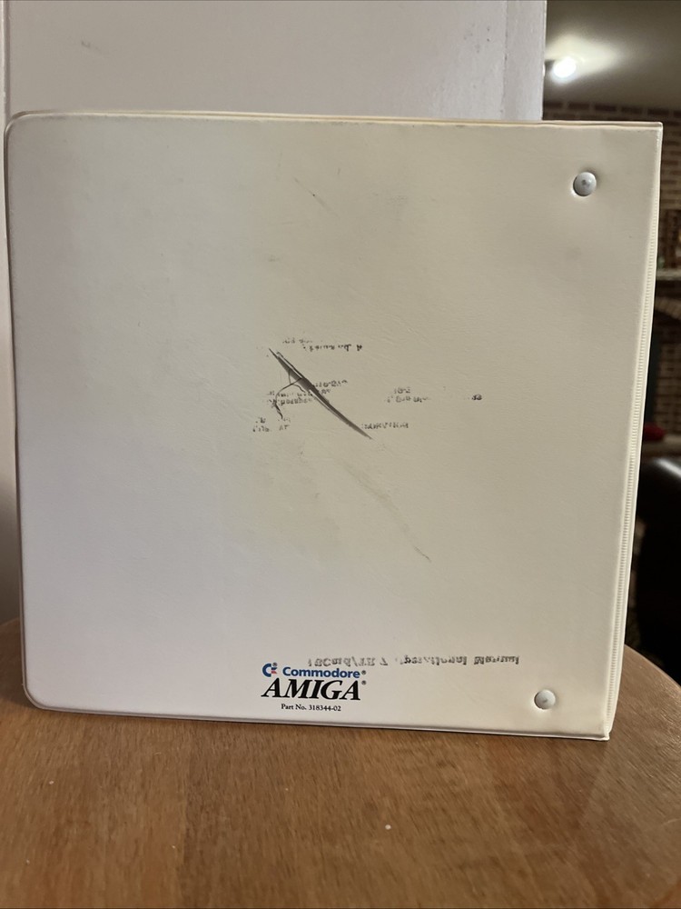 Commodore Amiga - Using the System Software Manual Binder 1991 Vintage Good Cond