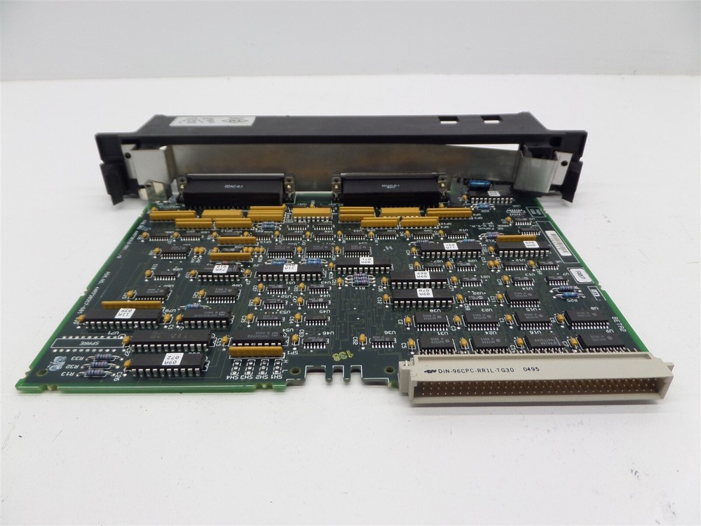 GE Fanuc IC697BEM713F Bus Transmitter Module