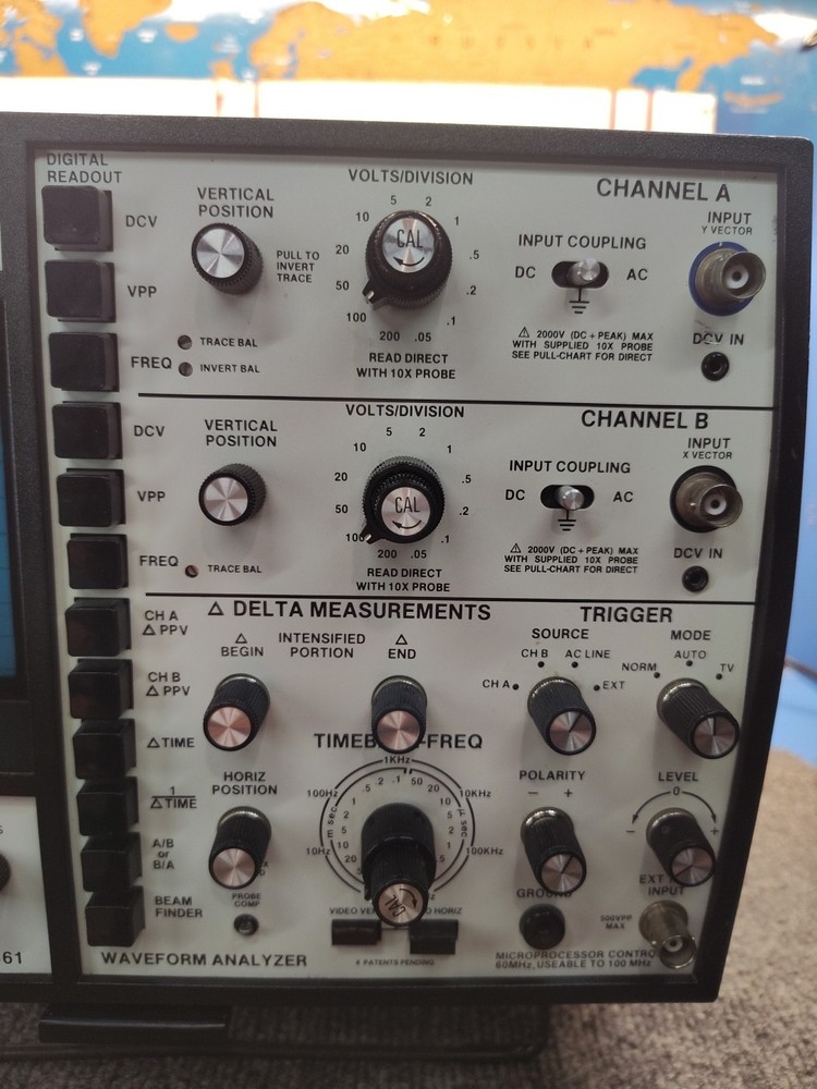 Sencore Model SC-61 Oscilloscope / Waveform Analyzer - Works. See Description