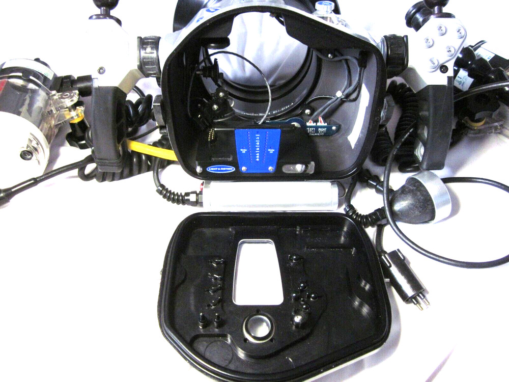 TITAN LIGHT & MOTION PRO SCUBA DIVING CAMERA EQUIPMENT