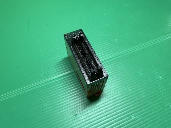 OMRON CJ1W-OD262 Transistor Output Unit PLC Module Excellent USED