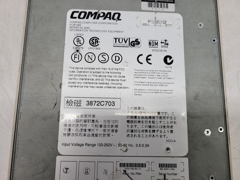 Compaq HUB1063 Series 4220 Wired Fiber Network/ Missing Front Panel