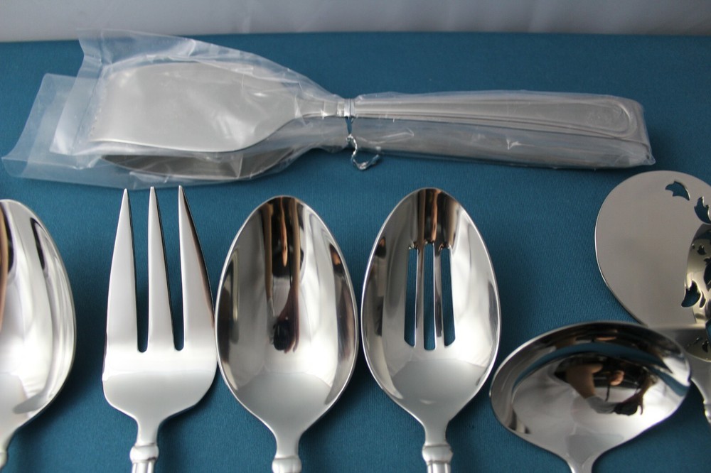 Reed & Barton MENDON Serving (12pc Set) Tablespoon Fork Pierced 18/10 China NEW