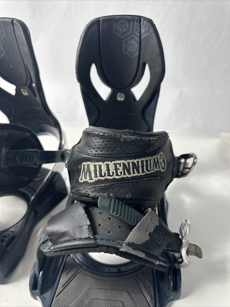 millenium 3 VORTEX snowboarding Women’s MEDIUM bindings