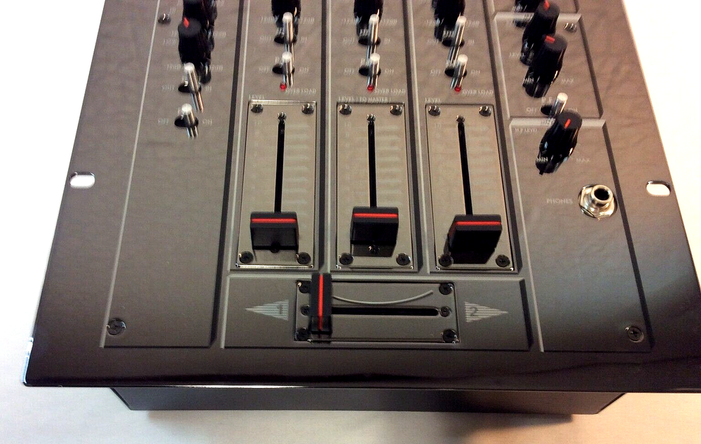 VESTAX ~ PMC-170A DJ Professional Mixing Controller ~ NEW