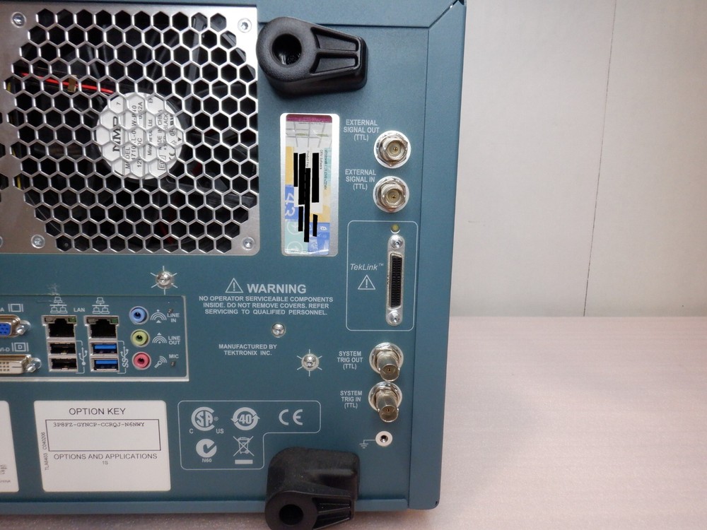 TEKTRONIX TLA6403 102 CHANNEL LOGIC ANALYZER