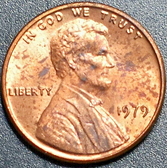 1979 ERROR PENNY SMALL LUMP UNDER STEPS 218