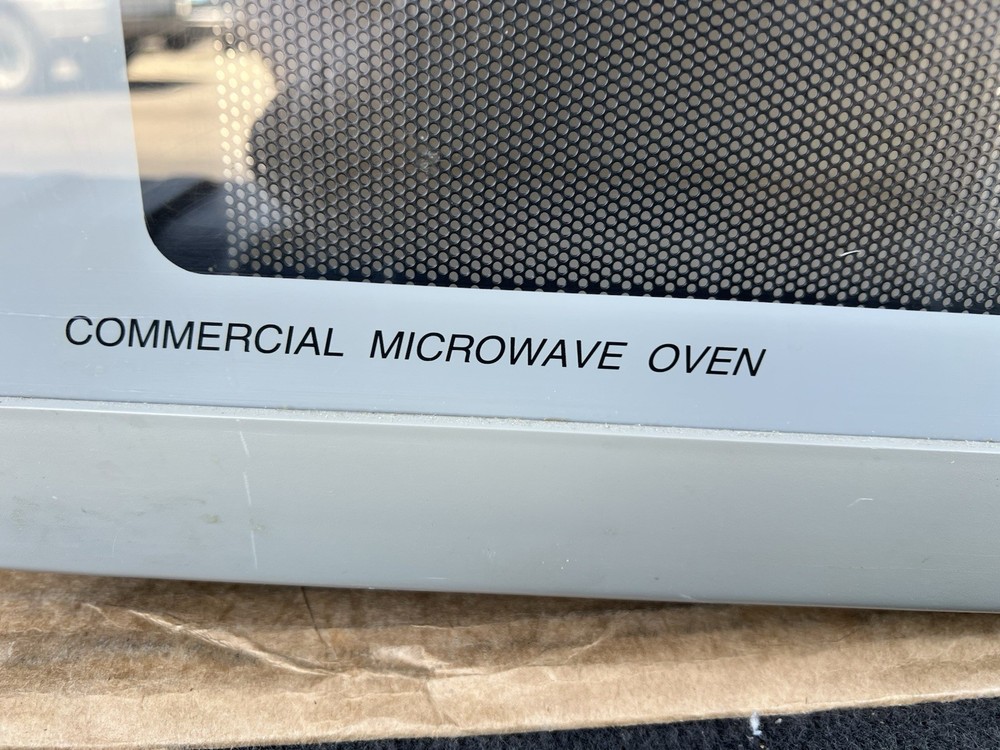 Panasonic Commercial Microwave Oven Model NE-8031AR