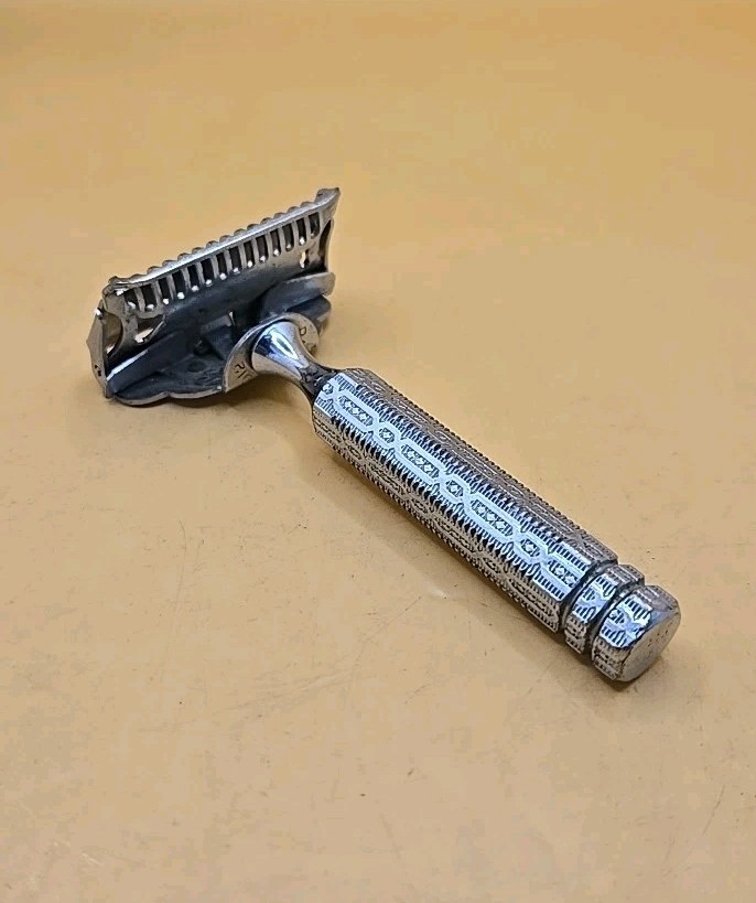 Vintage Collectible Safety Razor Ever-Ready 1912 Model