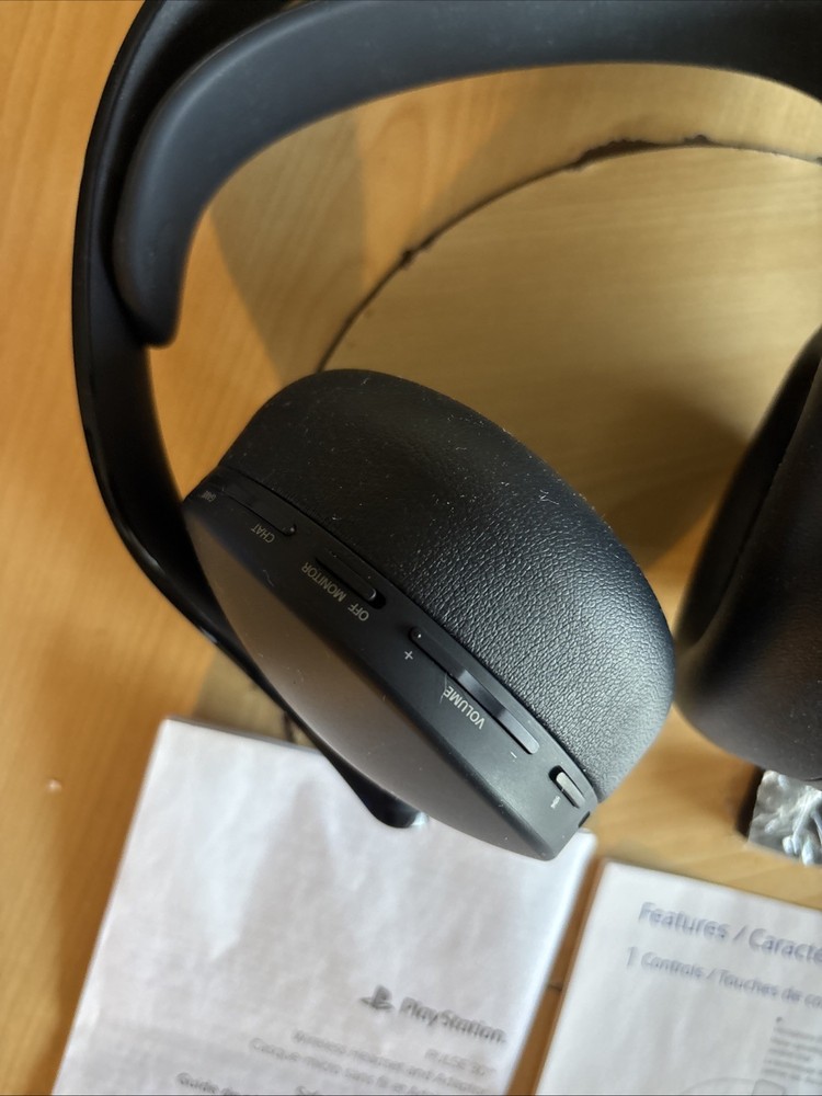 Sony Pulse 3D Black/White Over the Ear Gaming Headset