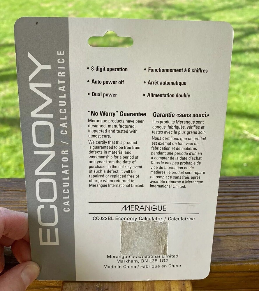 Merangue Economy Dual Powered Calculator
