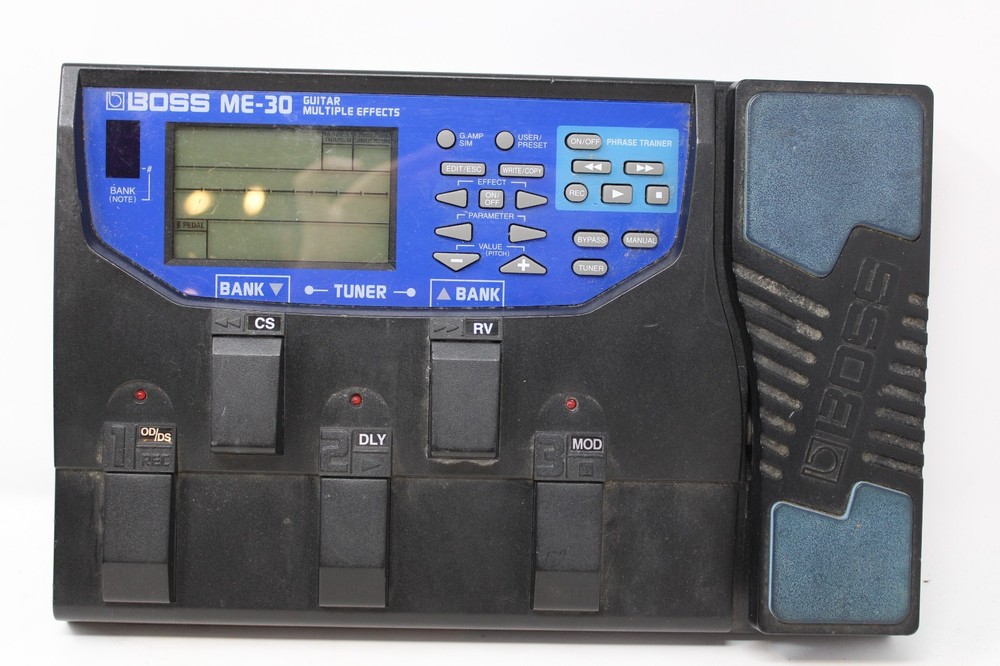 BOSS ME-30 Guitar Multiple Effects Pedal - Unit Only