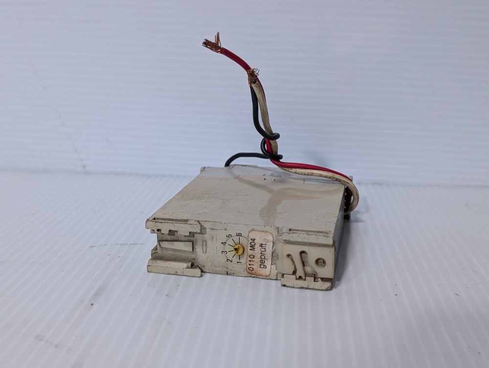 Dold MK7855.81/024 Multi-Function Time Delay Relay, 220VAC, .25SEC-640SEC