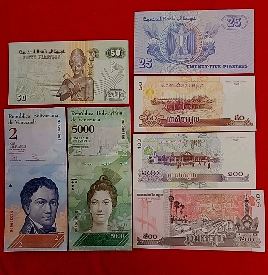 7 Pcs DIFFERENT World Paper Money Set/Lot - UNC From Bundle
